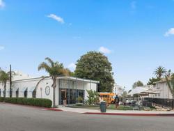 ITH Santa Barbara Surf Hostel