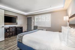 Inn At 50 - Long Beach Convention Center