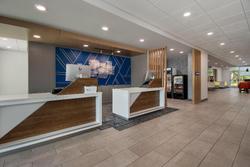 Holiday Inn Express And Suites Muskegon