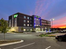 Holiday Inn Express And Suites Chicago Schaumburg