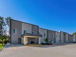 Clarion Pointe Fort Worth Tx