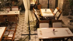 Lilyum Alaçatı Taş Ev