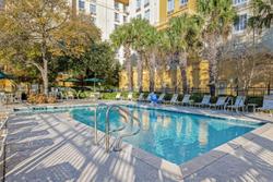 La Quinta Inn & Suites San Antonio At The Rim