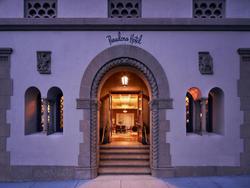 Pasadena Hotel Pool