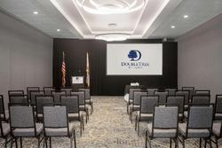 DoubleTree by Hilton Fort Myers at Bell TowerShops