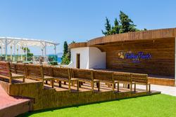 Golden Beach Resort &Spa