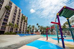 Knott's Hotel