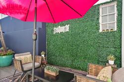 Chesterfield Hotel & Suites