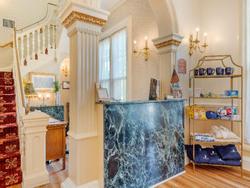 The Carriage House Inn