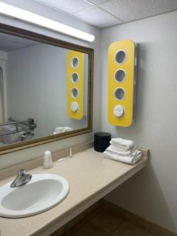 Travelodge by Wyndham Vernon CT