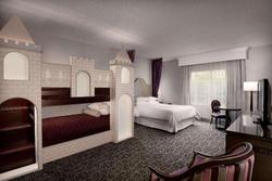 Anaheim Majestic Garden Hotel