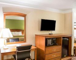 Econo Lodge North North Area