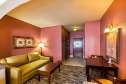 Comfort Suites At Plaza Mall