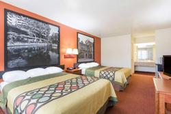 Super 8 by Wyndham San Antonio at I-10