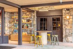 La Cachette, Friendly Hotel