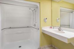 Baymont Inn And Suites Fayetteville