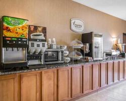 Rodeway Inn & Suites Salina KS
