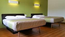 Days Inn & Suites Palestine