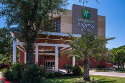 Holiday Inn Express & Sts Medical-Six Flags