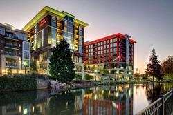 Hampton Inn & Suites Greenville-Downtown-River