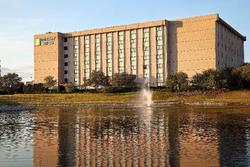 Embassy Suites by Hilton Chicago Schaumburg Woodfi