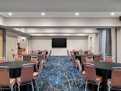 Hampton Inn & Suites Fresno