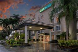 La Quinta Inn & Suites Naples Airport East I-75