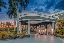 La Quinta Inn & Suites Naples Downtown