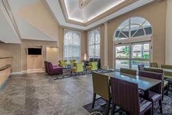La Quinta Inn & Suites Naples Downtown