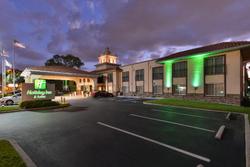 Red Roof PLUS+ & Suites Tampa
