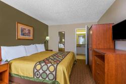 Super 8 by Wyndham Metairie