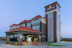 La Quinta Inn & Suites Fort Worth Lake Worth