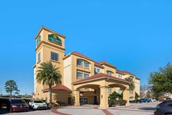 La Quinta Inn & Suites Houston Bush Airport