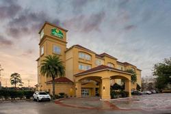 La Quinta Inn & Suites Houston Bush Airport