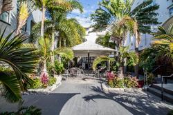 South Beach Plaza Hotel & Villas