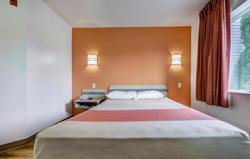 Motel 6 Roseburg