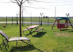 Econo Lodge Inn & Suites Monroe Area