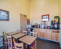 Econo Lodge Marion I-81