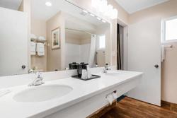 Ramada Bayside Inn and Suites