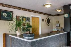 Econo Lodge Paw Paw Area