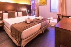 Madanis Hotel