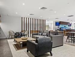 DoubleTree by Hilton New York JFK Airport
