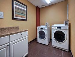 Hampton Inn & Suites Cleveland-Airport/Middleburg