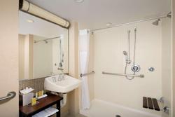 DoubleTree by Hilton Hotel Sterling Dulles