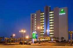 Holiday Inn Express & Suites Oceanfront