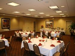Hampton Inn & Suites Warren