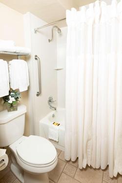 Best Western Plus Inn At The Vines