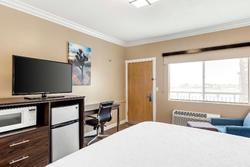 Best Western China Lake Inn