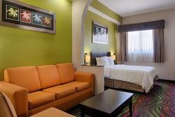 Days Inn Suites by Wyndham Bonita Springs