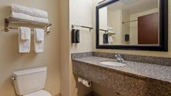 Best Western Plus Chain Of Lakes Inn & Suites